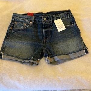 NWT Levi’s original fit cut off jean shorts size 27.
